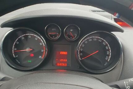Opel Meriva 168.000 km 2.500 € Holstenniendorf 25584