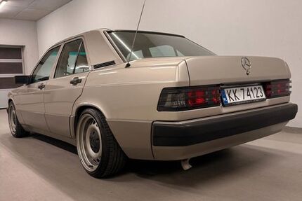 Mercedes-Benz 190 179.000 km 10.500 &euro; Kraków 31-55