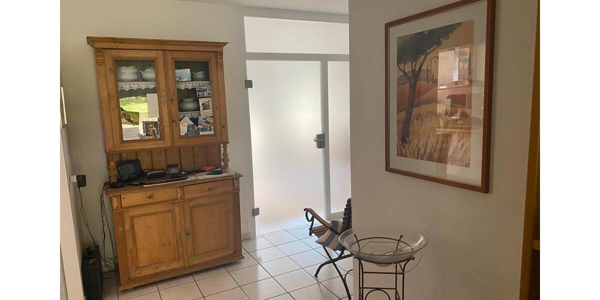 Erdgeschoßwohnung Meschede - 2 Zimmer, 90 m&sup2;, 1.300&euro; | Angebot:26405955
