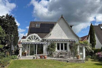 Einfamilienhaus mit Einliegerwohnung, Südterrasse und großzügigem Garten in Bad Schwartau-Kaltenhof 6 zimmer