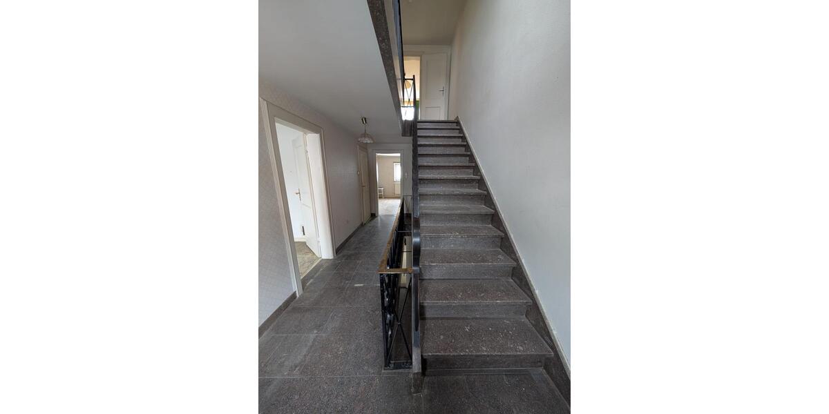 Reihenhaus Hildesheim - 5 Zimmer, 132 m&sup2;, 1.450&euro; | Angebot:25379054