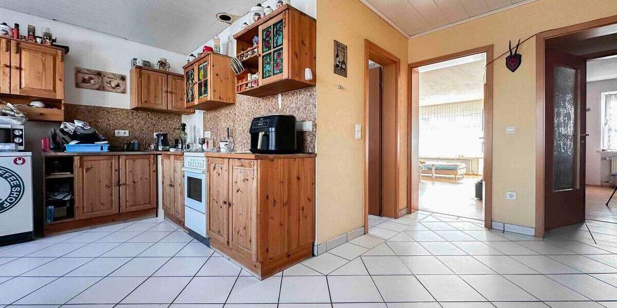 Doppelhaushälfte Nürnberg Schweinau - 8 Zimmer, 179 m&sup2;, 589.000&euro; | Angebot:25476414