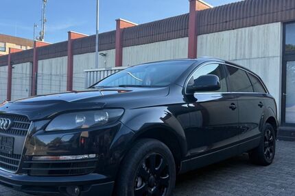 Audi Q7 280.000 km 5.800 € Speicher 54662