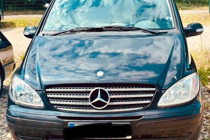 Mercedes-Benz Viano 312.000 km 6.749 &euro; Born a. D. 18375