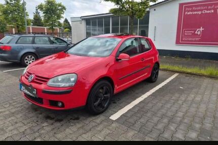VW Golf 148.200 km 2.000 &euro; Wiehl 51674