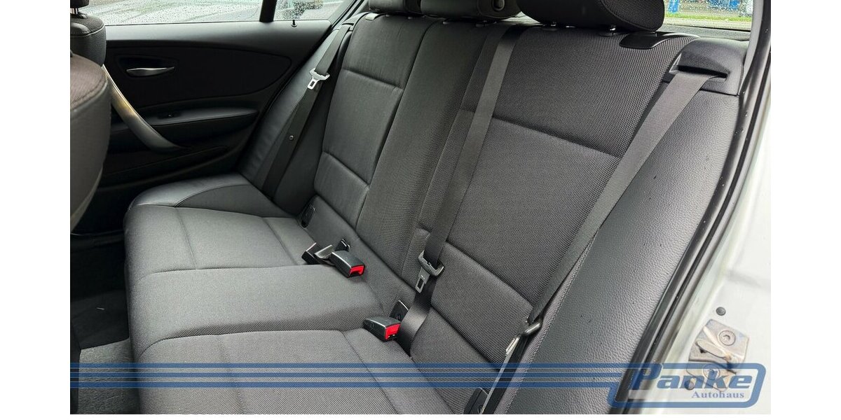 BMW 123d Aut.*Xenon*PDC*AUX*SHZ*Schiebedach*SRA* 200.000 km 5.990 &euro; Berlin 13187