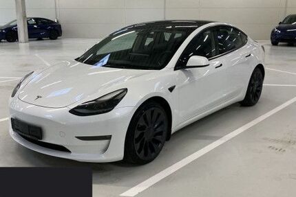 Tesla Model 3 66.401 km 32.200 € Obertraubling 93083