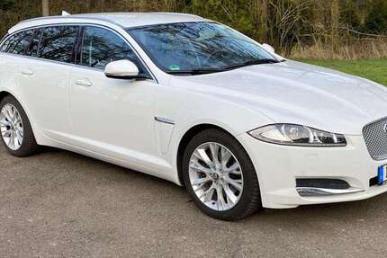Jaguar XF 258.819 km 5.990 &euro; Düsseldorf, Stadt 40210