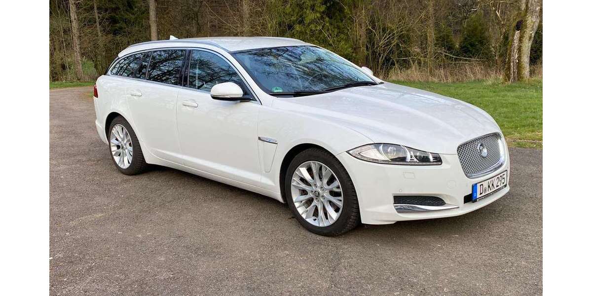 Jaguar XF 258.819 km 5.990 &euro; Düsseldorf, Stadt 40210