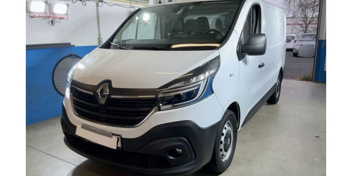 Renault Trafic 48.692 km 22.990 &euro; Geesthacht bei Hamburg 21502