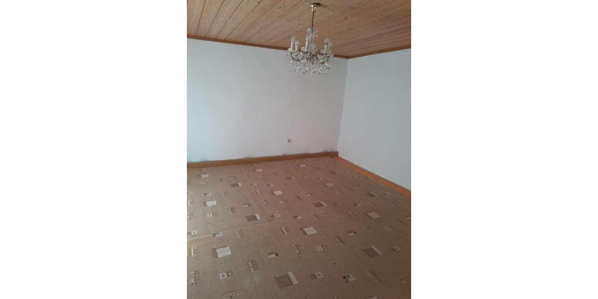 Reihenhaus Neunburg vorm Wald - 10 Zimmer, 101 m&sup2;, 130.000&euro; | Angebot:26521373