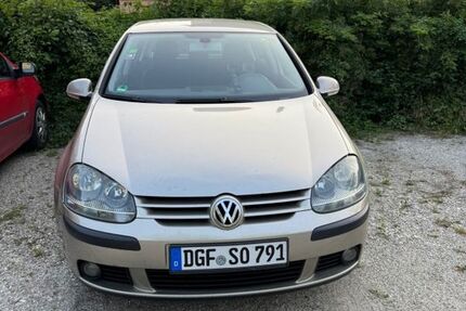VW Golf 245.000 km 650 &euro; Landau an der isar 94405