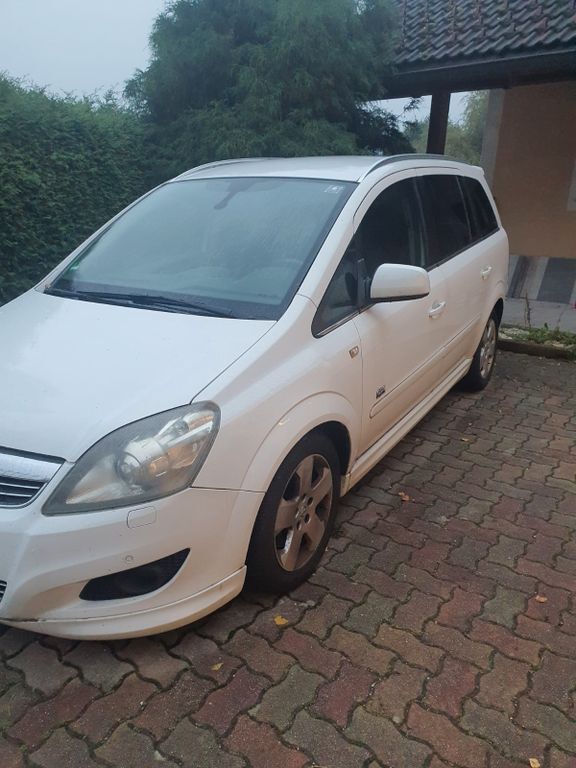 Opel Zafira 172.850 km 3.399 € Burghausen 84489