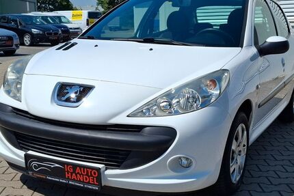 Peugeot 206 43.900 km 4.990 &euro; Eckental 90542