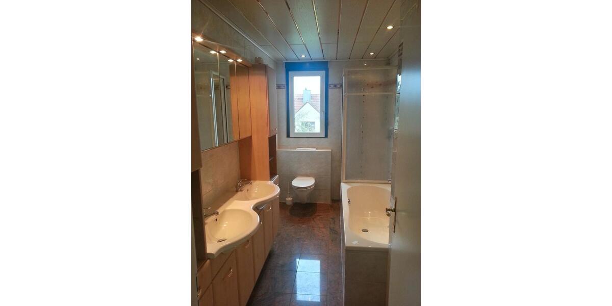 Mehrfamilienhaus, Wohnhaus Hallstadt - 9 Zimmer, 275 m&sup2;, 750.000&euro; | Angebot:27129784
