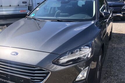 Ford Focus 137.890 km 10.300 € Raunheim 65479