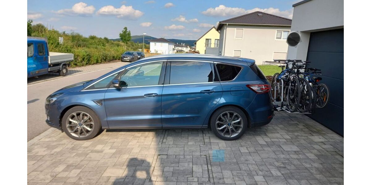 Ford S-Max 142.000 km 16.500 &euro; Roding 93426