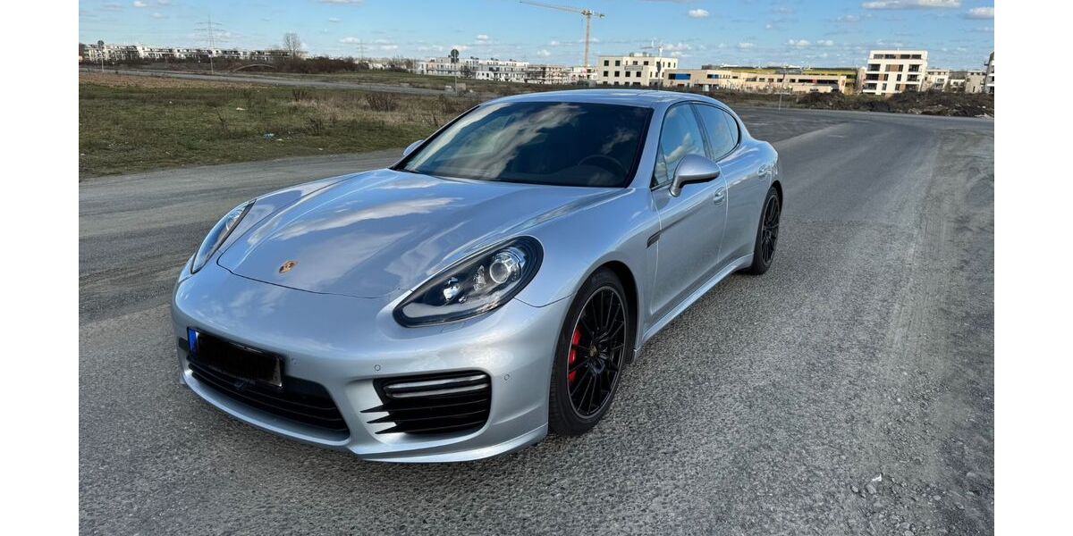 Porsche Panamera 68.900 km 39.800 &euro; Frankfurt am Main 60488