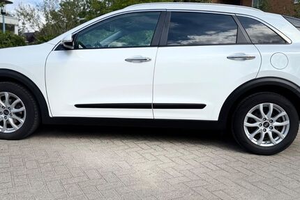 Kia Niro 109.600 km 13.700 &euro; Hamburg 22523