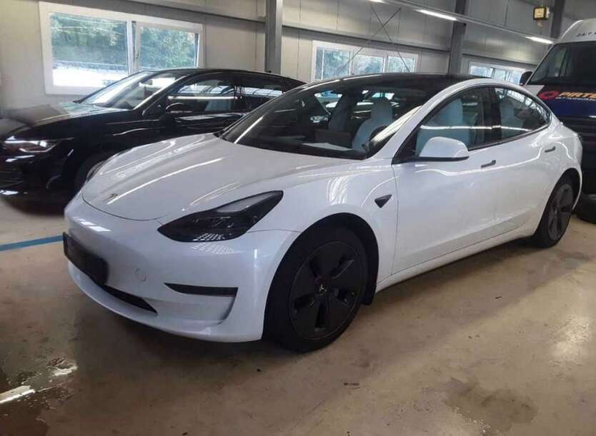 Tesla Model 3 56.000 km 29.890 € Helmstedt 38350
