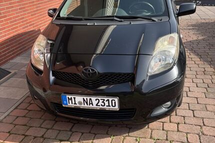 Toyota Yaris 111.000 km 3.000 &euro; Porta Westfalica 32457