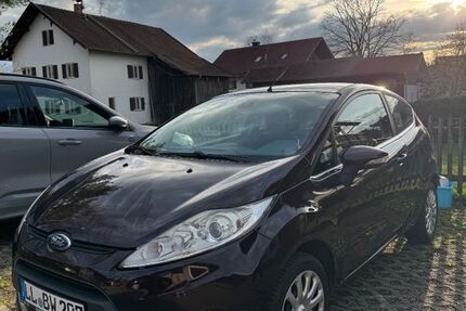 Ford Fiesta 93.000 km 2.700 &euro; Eberfing 82390