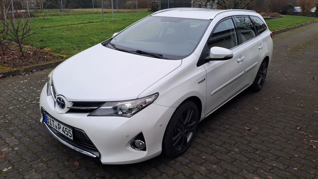 Toyota Auris Touring Sports 178.000 km 10.800 &euro; Spangdahlem 54529