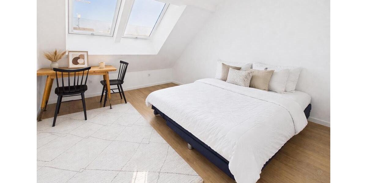 Dachgeschoßwohnung München Berg am Laim - 4 Zimmer, 107 m&sup2;, 2.950&euro; | Angebot:25960440