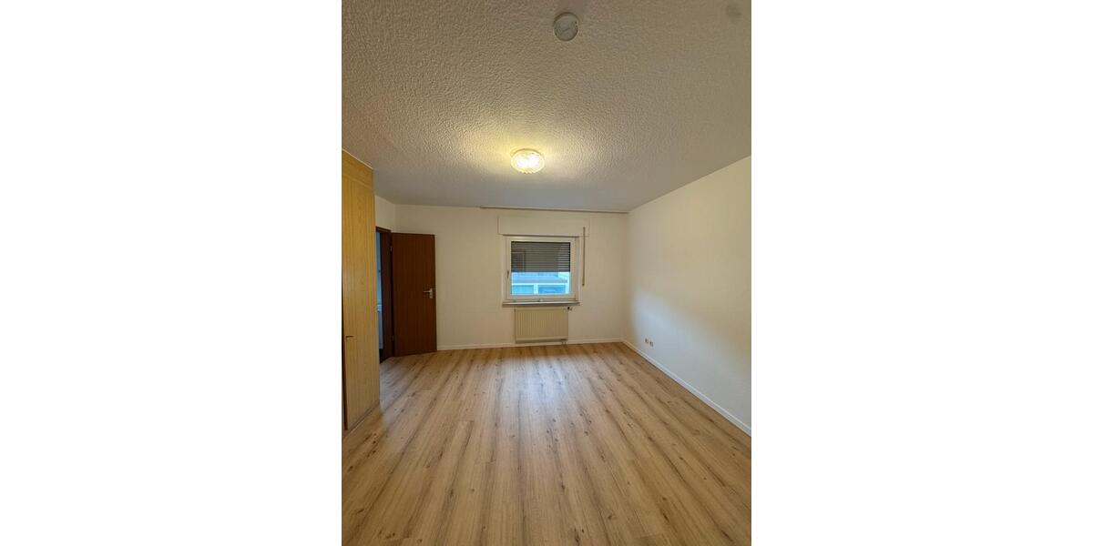 Teilsanierte Doppelhaushälfte mit Garten in Kaltenbrunn 4 zimmer