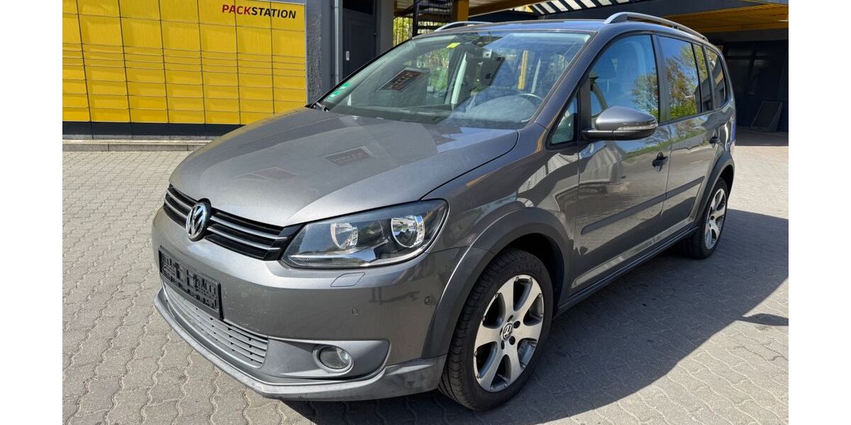 VW Touran 170.000 km 8.999 &euro; Berlin 13055