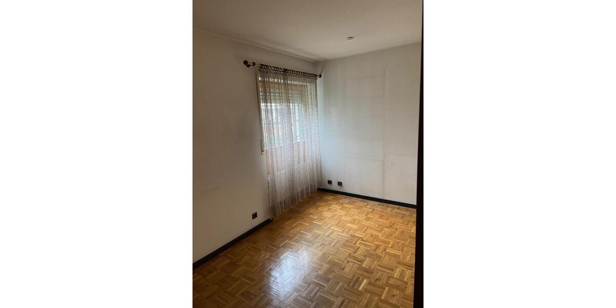 Einfamilienhaus Neuwied - 4 Zimmer, 125 m&sup2;, 1.100&euro; | Angebot:25023014