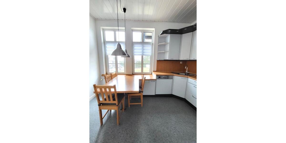 Schöne 134 qm Wohnung 4 zimmer