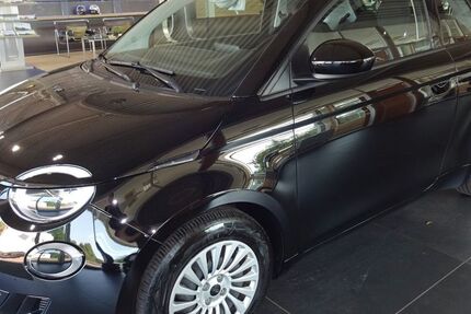 Fiat 500e 24.303 km 13.990 € Heinsberg 52525