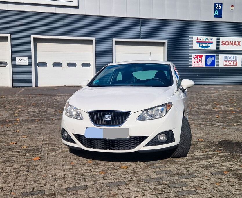 Seat Ibiza 232.000 km 2.700 € Düsseldorf 40231