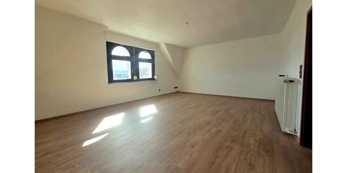 Dachgeschoßwohnung Bad Rodach - 3 Zimmer, 98 m&sup2;, 600&euro; | Angebot:26095511