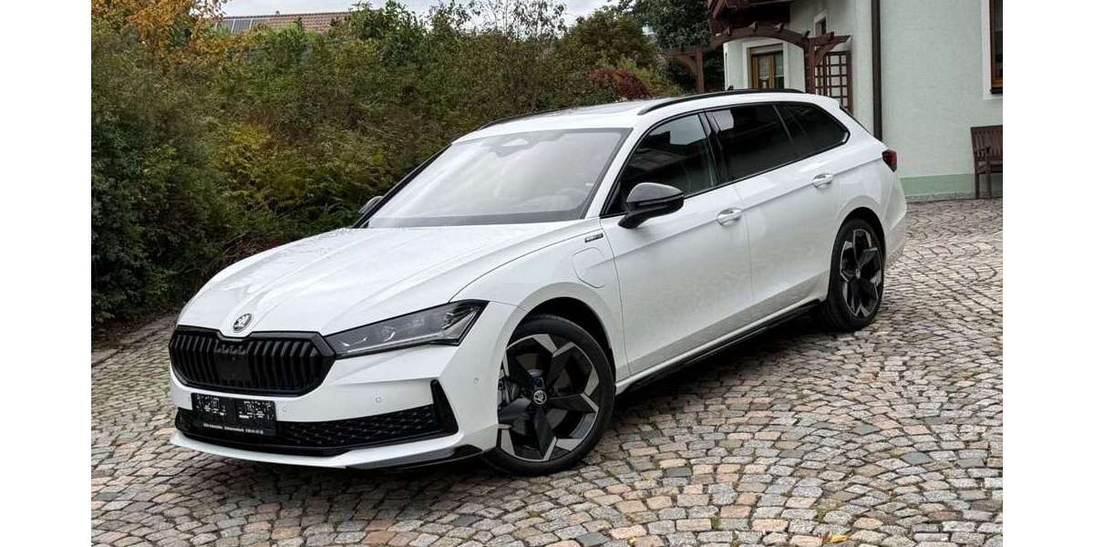 Skoda Superb 9.000 km 45.880 &euro; Schwarzenbach 92720