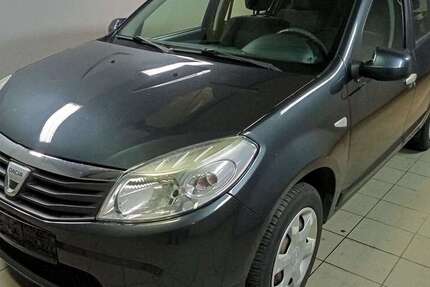 Dacia Sandero 63.000 km 2.900 € Lahr/Schwarzwald 77933