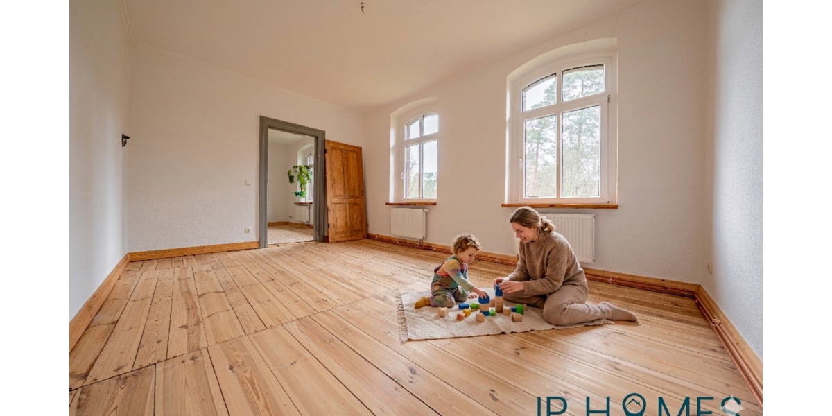 Zweifamilienhaus in ruhiger Naturlage mit Wassernähe– saniertes ehemaliges Bahnhofs-Häuschen - Zweifamilienhaus Sternebeck | Angebot:26095138