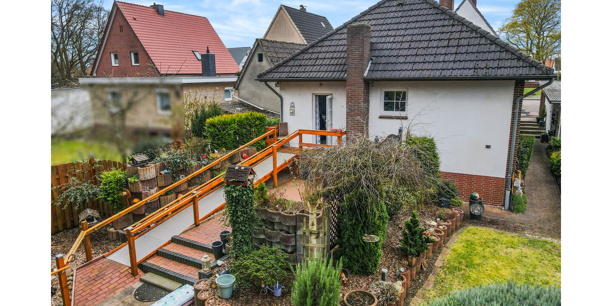 Delmenhorst-Annenheide Gepflegter Walmdachbungalow mit schönem Garten in zweiter Reihe - Bungalow Delmenhorst / Annenheide Annenheide | Angebot:26355215