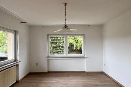 4 Zimmer WHG Wohnung mit Balkon und Garage in Stangenroth