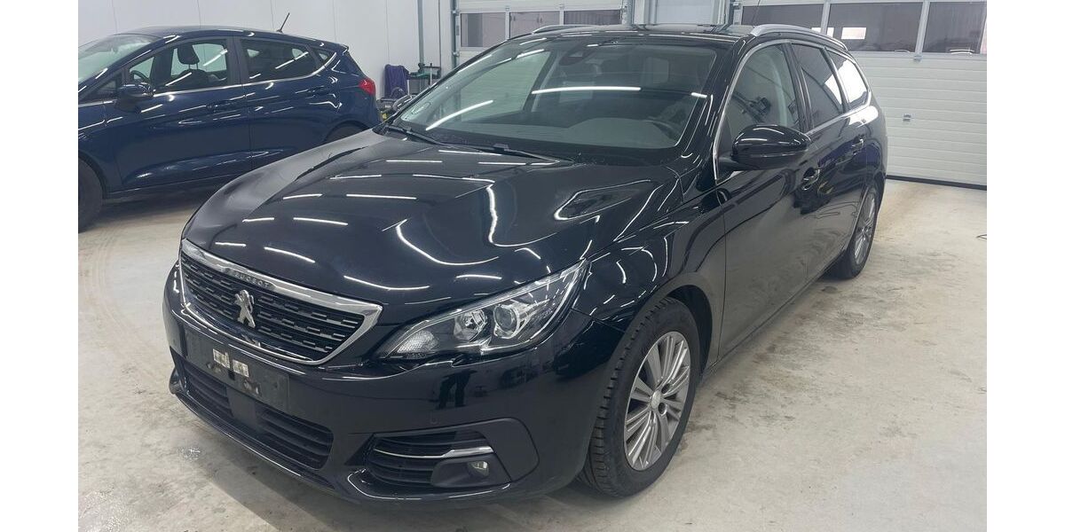 Peugeot 308 118.172 km 12.445 &euro; Uetersen bei Hamburg 25436