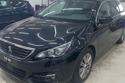 Peugeot 308 118.172 km 9.885 &euro; Uetersen bei Hamburg 25436