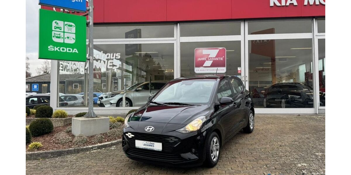 Hyundai i10 2.500 km 13.990 &euro; Bad Fallingbostel/Dorfm. 29683