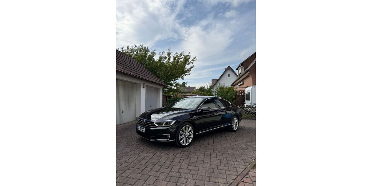 VW Passat 78.600 km 17.490 &euro; Bielefeld 33609