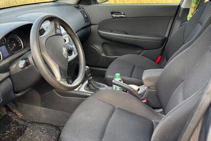 Hyundai i30 101.000 km 1.750 &euro; Hirschfeld 08144