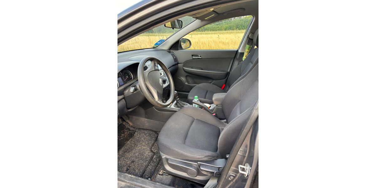 Hyundai i30 101.000 km 1.750 &euro; Hirschfeld 08144