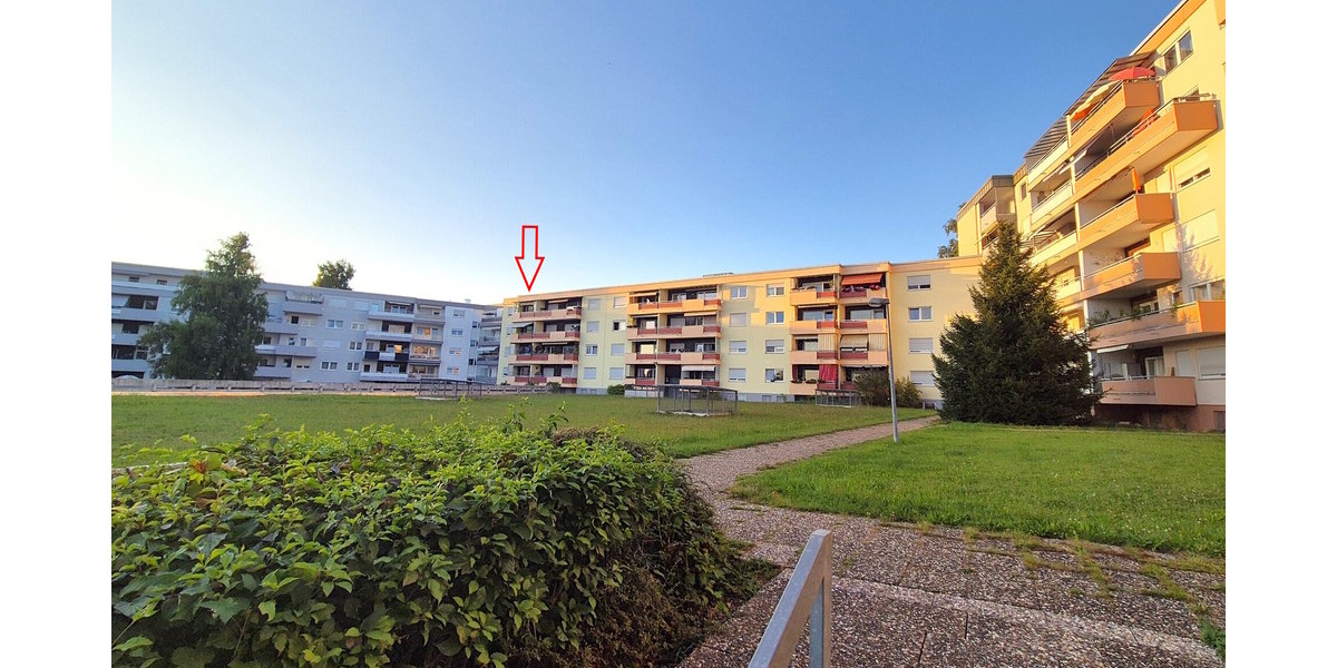 Top Aussicht(en)! Helle 4,5 Zimmerwohnung mit Aufzug und TG-Stellplatz - Etagenwohnung Villingen-Schwenningen Schwenningen | Angebot:27009344
