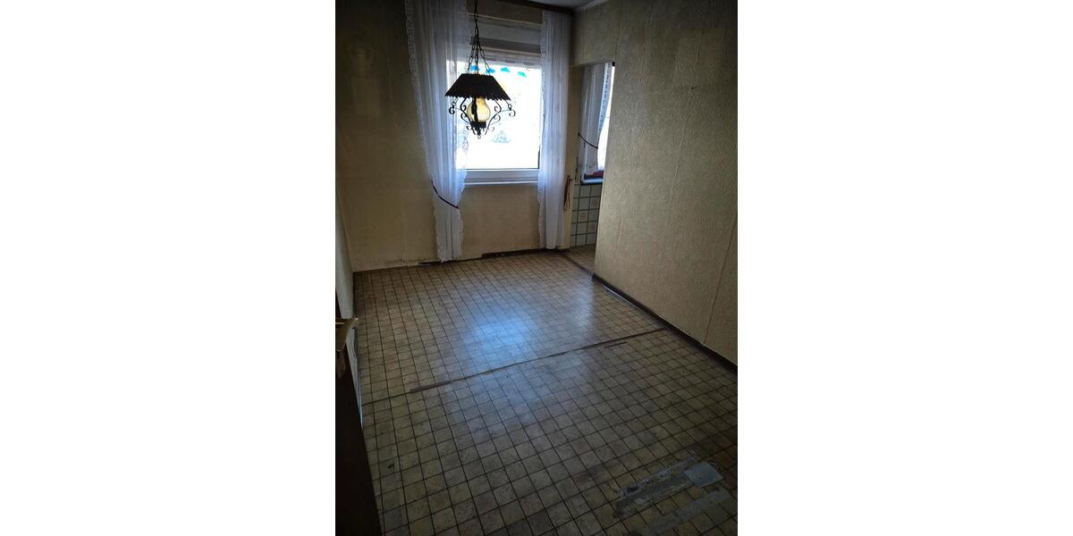 Reihenhaus Gudensberg - 7 Zimmer, 115 m&sup2;, 75.000&euro; | Angebot:27029289