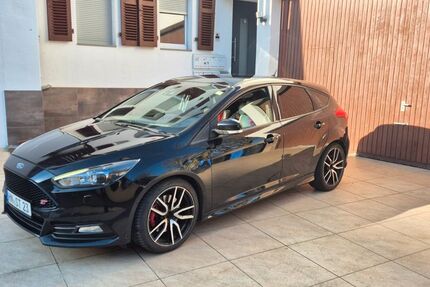 Ford Focus 191.200 km 10.700 &euro; Heilbronn 74078