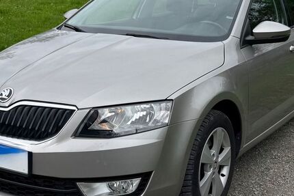 Skoda Octavia 122.000 km 12.900 &euro; Brilon 59929